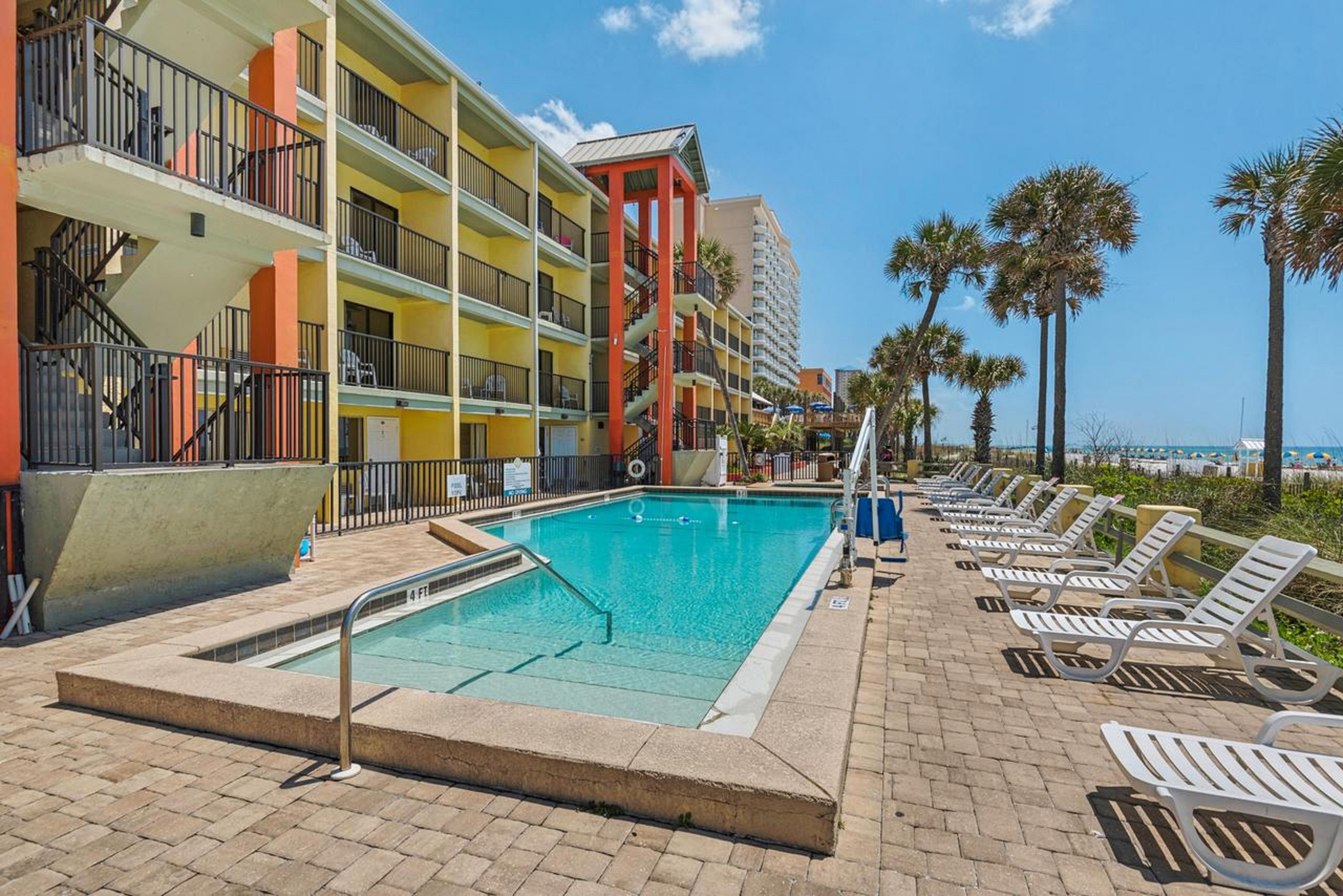 Hotel Ramada By Wyndham Panama City Beach / Beachfront Esterno foto