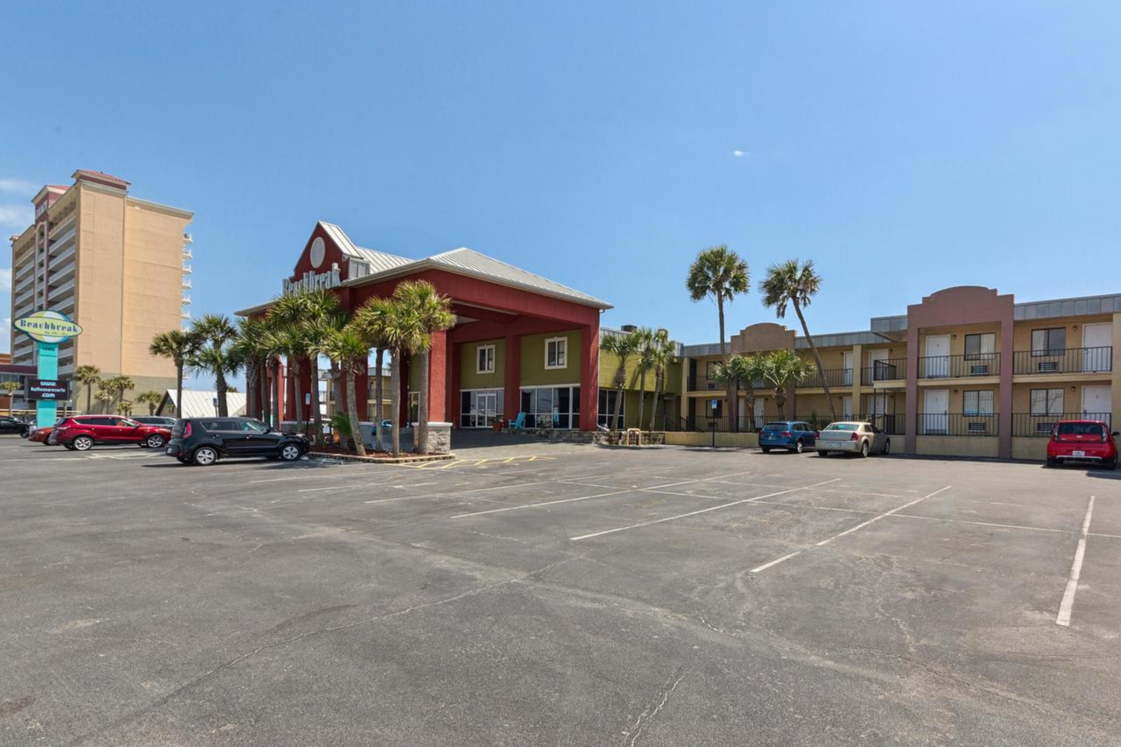 Hotel Ramada By Wyndham Panama City Beach / Beachfront Esterno foto